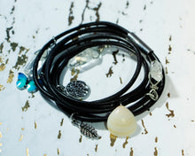 Load image into Gallery viewer, Universal Charge (Clear Quartz)